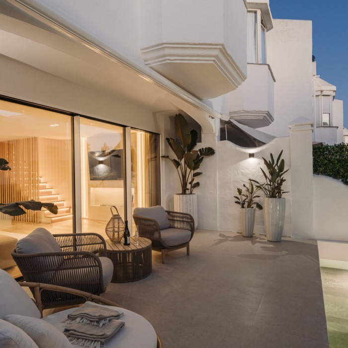 Superbe maison de ville à Altos de Puente Romano, Marbella Golden Mile | Image 30