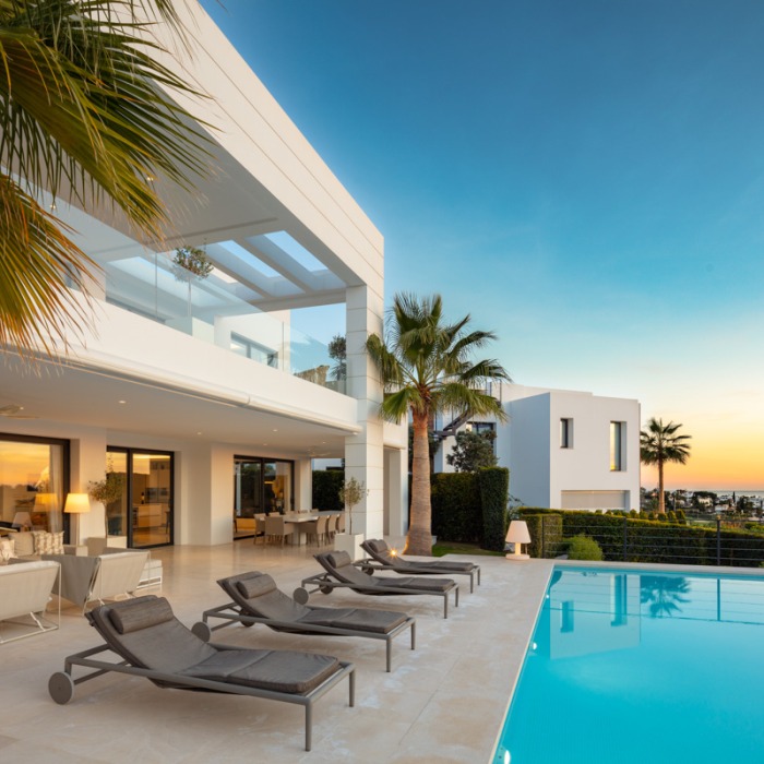 Impresionante villa moderna con increíbles vistas en Nueva Andalucía | Image 15