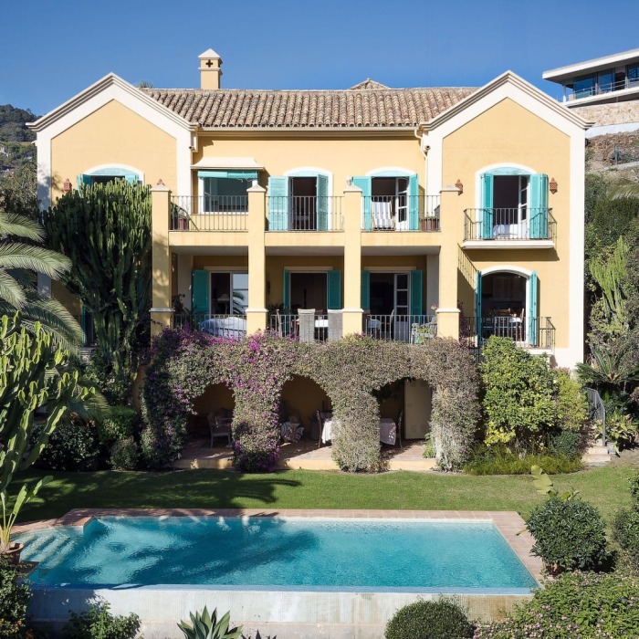 Villa La Soleá – Villa andaluza en El Madroñal, Benahavis