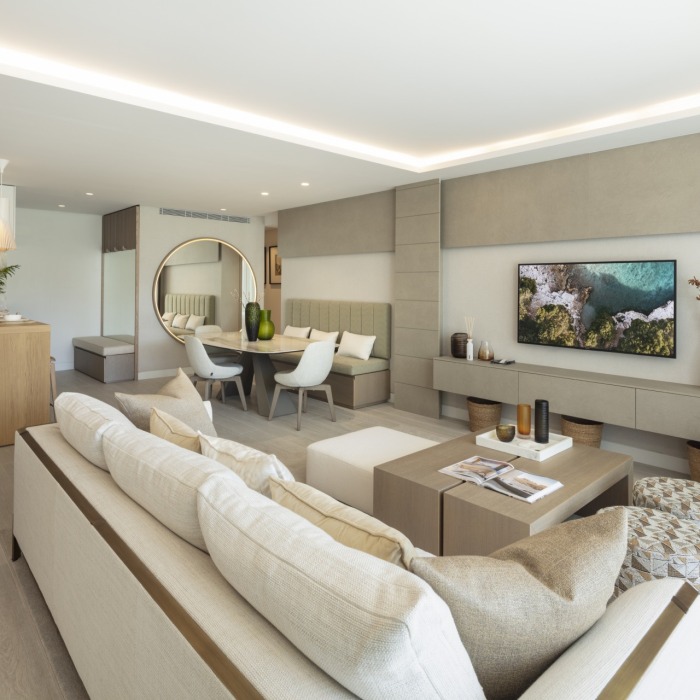 Apartamento de lujo en planta baja en venta en Puente Romano Resort, Milla de Oro de Marbella
