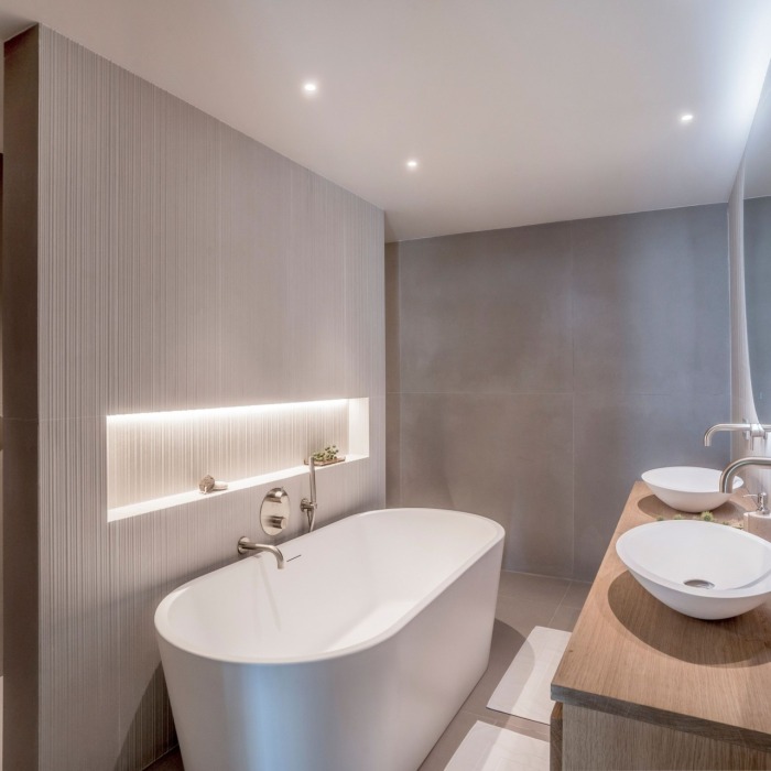 Luxury Ground-Floor Apartment with Private Pool and Sea Views in Nueva Andalucía, Marbella | Image 24