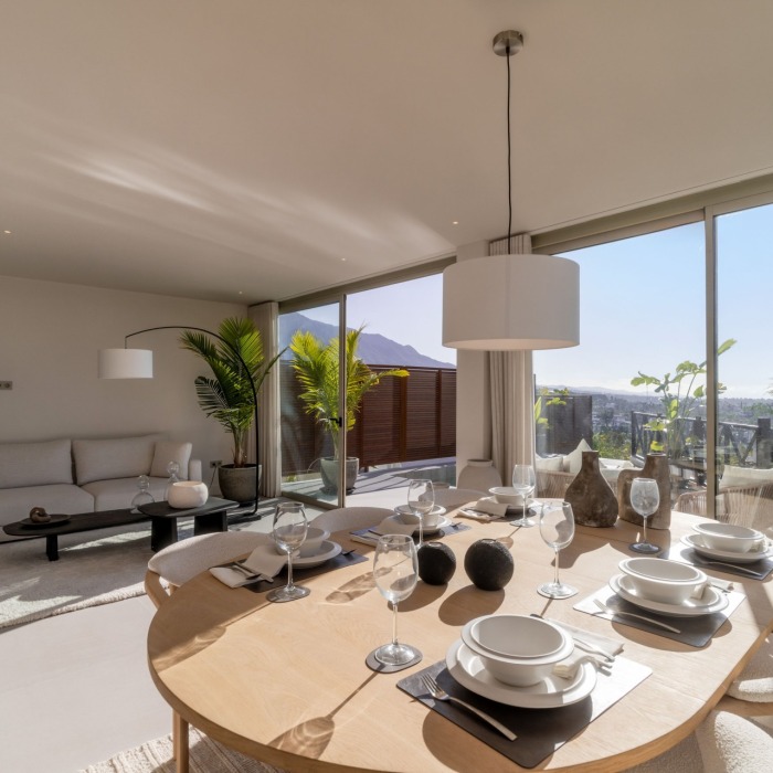 Luxury Ground-Floor Apartment with Private Pool and Sea Views in Nueva Andalucía, Marbella | Image 2