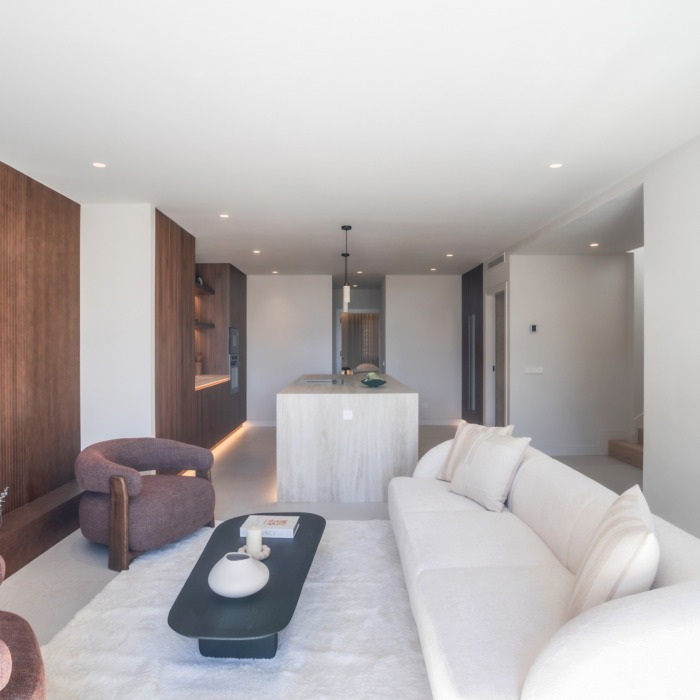 Luxueux penthouse en duplex de 4 chambres à vendre à Nueva Andalucía avec vue sur la mer et piscine privée sur le toit | Image 11