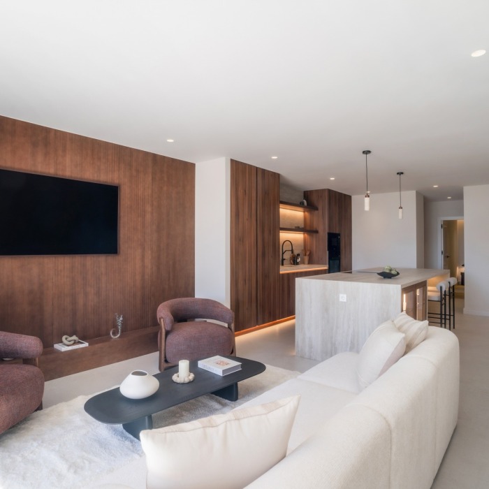 Luxueux penthouse en duplex de 4 chambres à vendre à Nueva Andalucía avec vue sur la mer et piscine privée sur le toit | Image 12