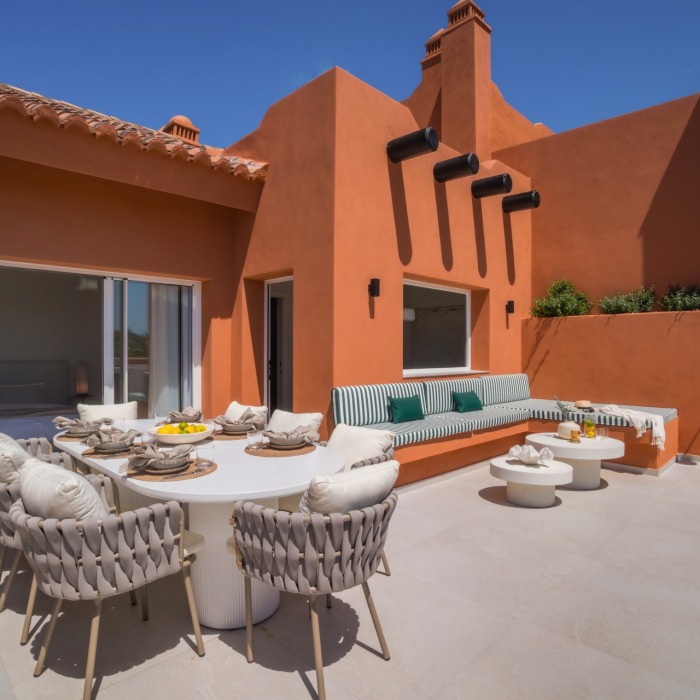 Luxueux penthouse en duplex de 4 chambres à vendre à Nueva Andalucía avec vue sur la mer et piscine privée sur le toit | Image 18