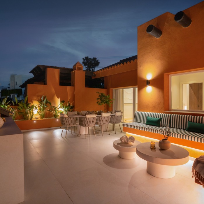 Luxueux penthouse en duplex de 4 chambres à vendre à Nueva Andalucía avec vue sur la mer et piscine privée sur le toit | Image 36