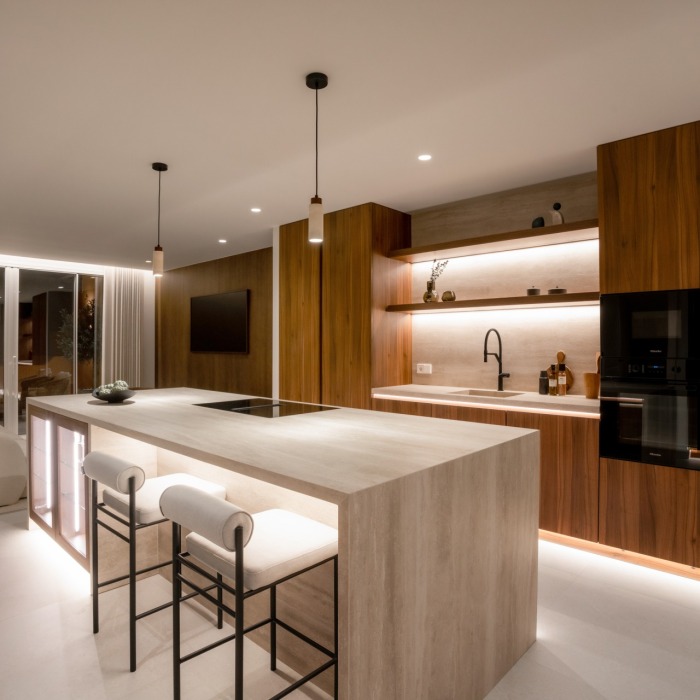 Luxueux penthouse en duplex de 4 chambres à vendre à Nueva Andalucía avec vue sur la mer et piscine privée sur le toit | Image 38