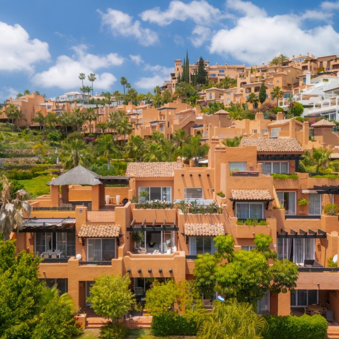 Luxueux penthouse en duplex de 4 chambres à vendre à Nueva Andalucía avec vue sur la mer et piscine privée sur le toit | Image 41