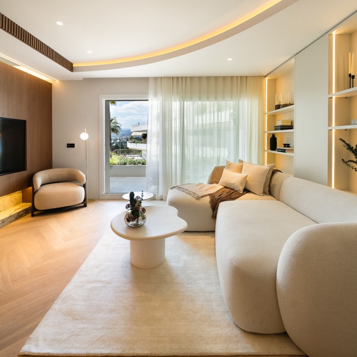 Fully renovated 3 bedroom apartment in Lomas de Marbella Club, Marbella Golden Mile | Image 38