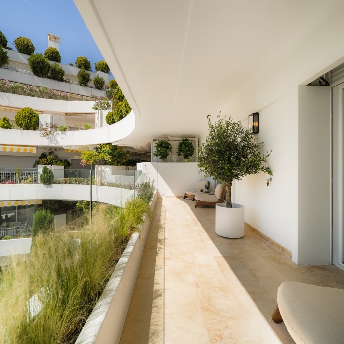 Fully renovated 3 bedroom apartment in Lomas de Marbella Club, Marbella Golden Mile | Image 6