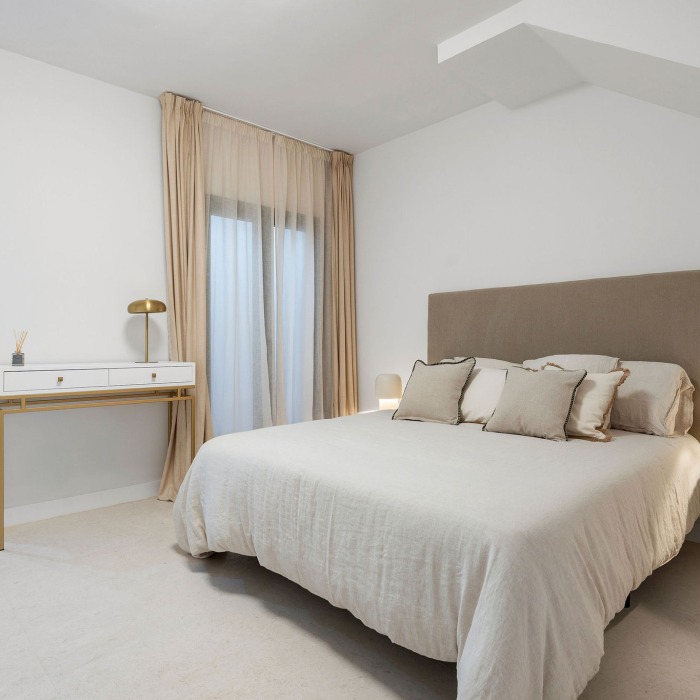 Casa Los Olivos – Maison de ville rénovée avec vue sur le golf à Nueva Andalucia | Image 21