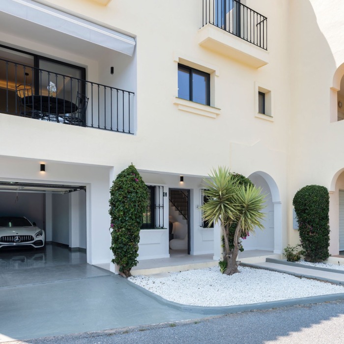 Casa Los Olivos – Maison de ville rénovée avec vue sur le golf à Nueva Andalucia | Image 33