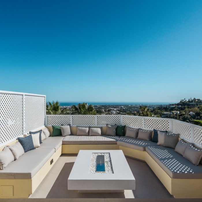Maison Vue : Maison de ville luxueusement rénovée à vendre à La Quinta Hills, Benahavís | Image 26