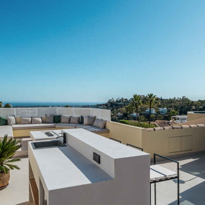 Maison Vue : Maison de ville luxueusement rénovée à vendre à La Quinta Hills, Benahavís | Image 27
