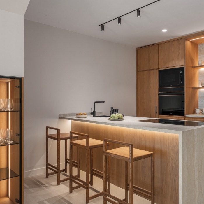 Maison Vue : Maison de ville luxueusement rénovée à vendre à La Quinta Hills, Benahavís | Image 2