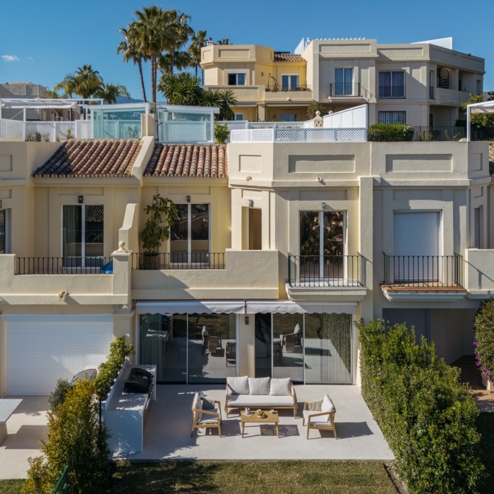 Maison Vue : Maison de ville luxueusement rénovée à vendre à La Quinta Hills, Benahavís | Image 32