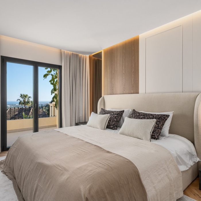 Maison Vue : Maison de ville luxueusement rénovée à vendre à La Quinta Hills, Benahavís | Image 3