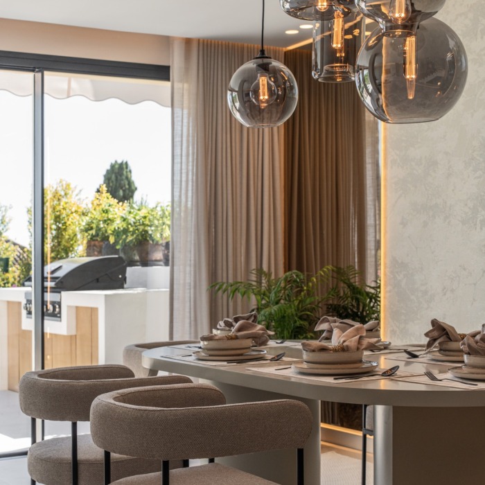 Maison Vue : Maison de ville luxueusement rénovée à vendre à La Quinta Hills, Benahavís | Image 7