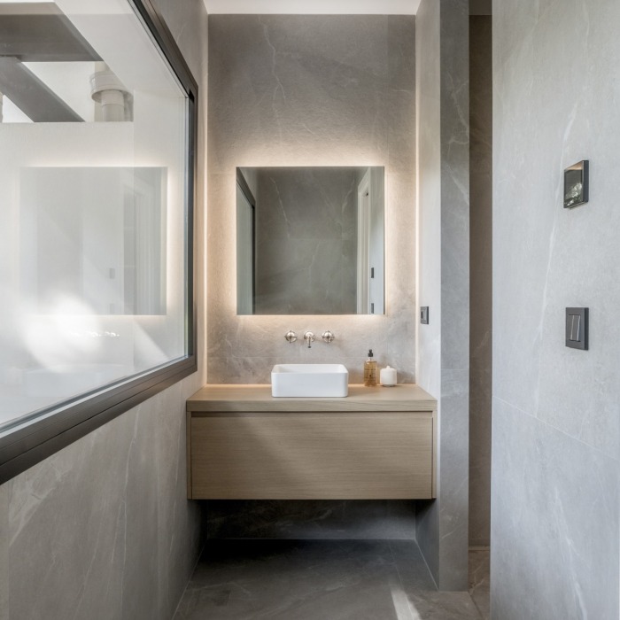 Appartement récemment rénové de 3 chambres et 3 salles de bains situé au rez-de-chaussée dans le quartier exclusif d’Altos Reales à Sierra Blanca | Image 11