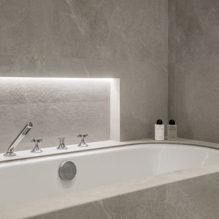 Appartement récemment rénové de 3 chambres et 3 salles de bains situé au rez-de-chaussée dans le quartier exclusif d’Altos Reales à Sierra Blanca | Image 35