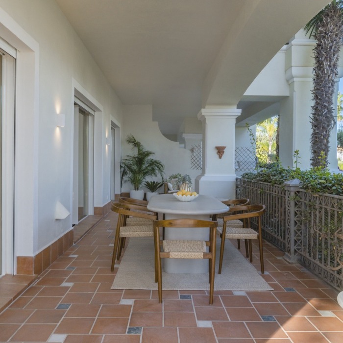 Appartement récemment rénové de 3 chambres et 3 salles de bains situé au rez-de-chaussée dans le quartier exclusif d’Altos Reales à Sierra Blanca | Image 37