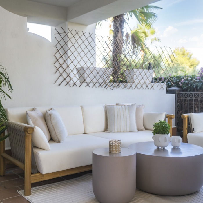 Appartement récemment rénové de 3 chambres et 3 salles de bains situé au rez-de-chaussée dans le quartier exclusif d’Altos Reales à Sierra Blanca | Image 44
