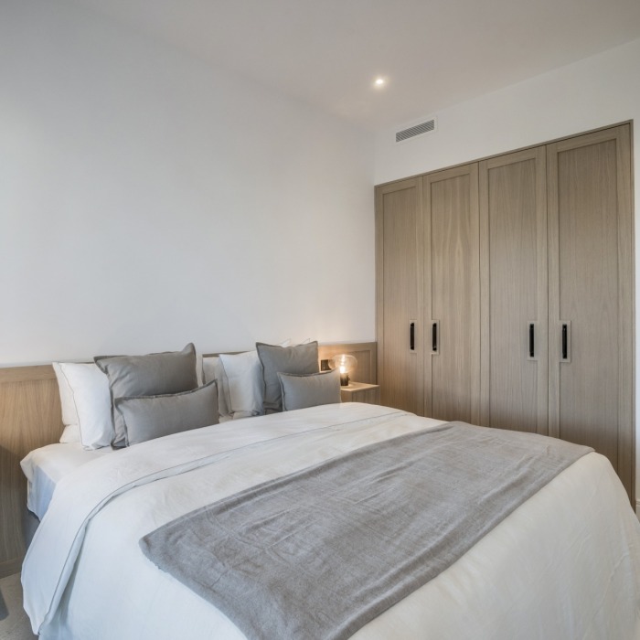 Appartement récemment rénové de 3 chambres et 3 salles de bains situé au rez-de-chaussée dans le quartier exclusif d’Altos Reales à Sierra Blanca | Image 7