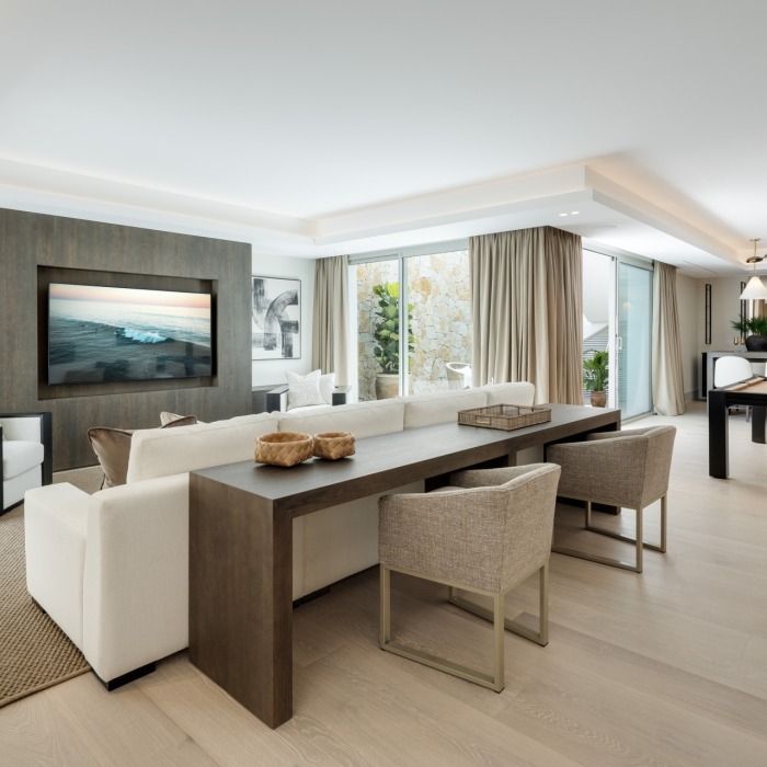 Villa de lujo en venta en la Milla de Oro de Marbella: casa contemporánea a estrenar con pista de tenis | Image 23