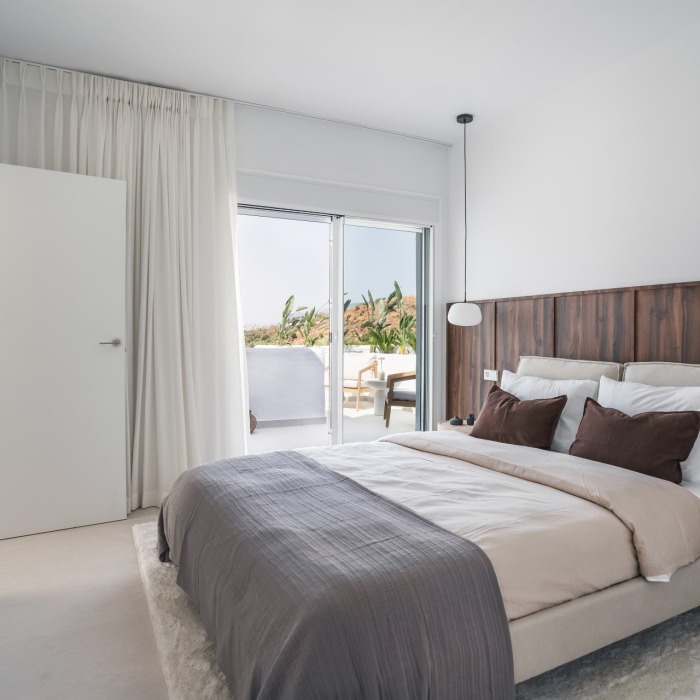 Corner Duplex Penthouse with Private Plunge Pool & Sea Views in La Quinta Village | Image 21