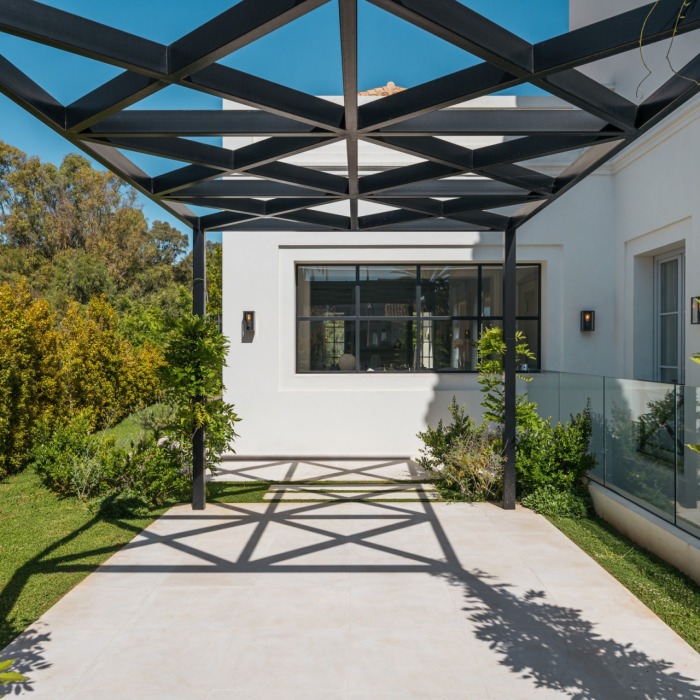 Villa Valora – Classical Elegance and Modern Comfort in La Cerquilla, Nueva Andalucía | Image 9