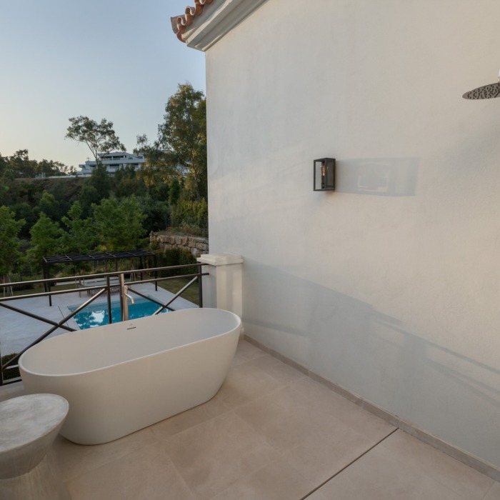Villa Valora – Classical Elegance and Modern Comfort in La Cerquilla, Nueva Andalucía | Image 26
