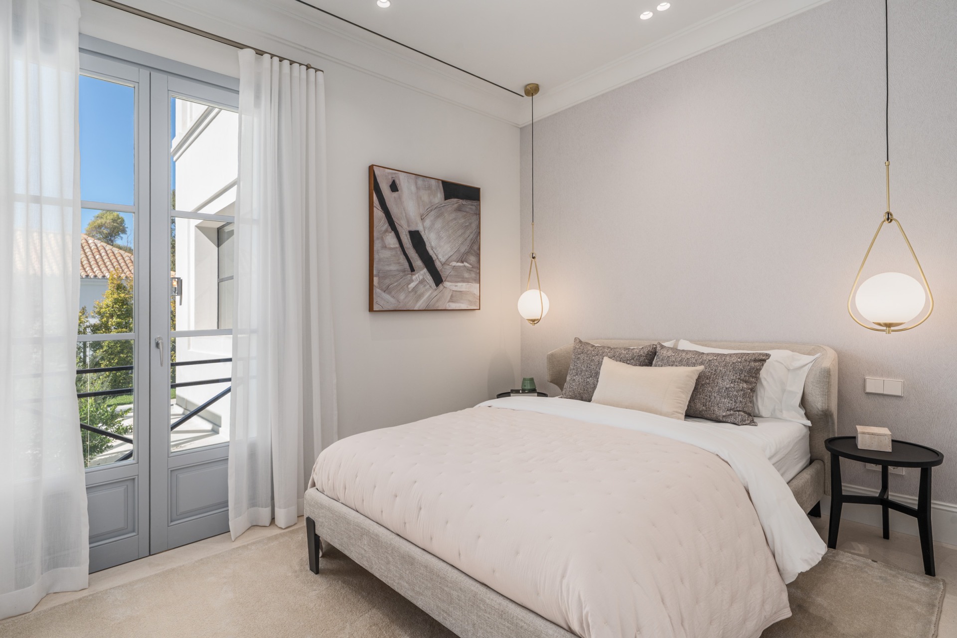 Villa Valora: elegancia clásica y comodidad moderna en La Cerquilla, Nueva Andalucía. | Image 29