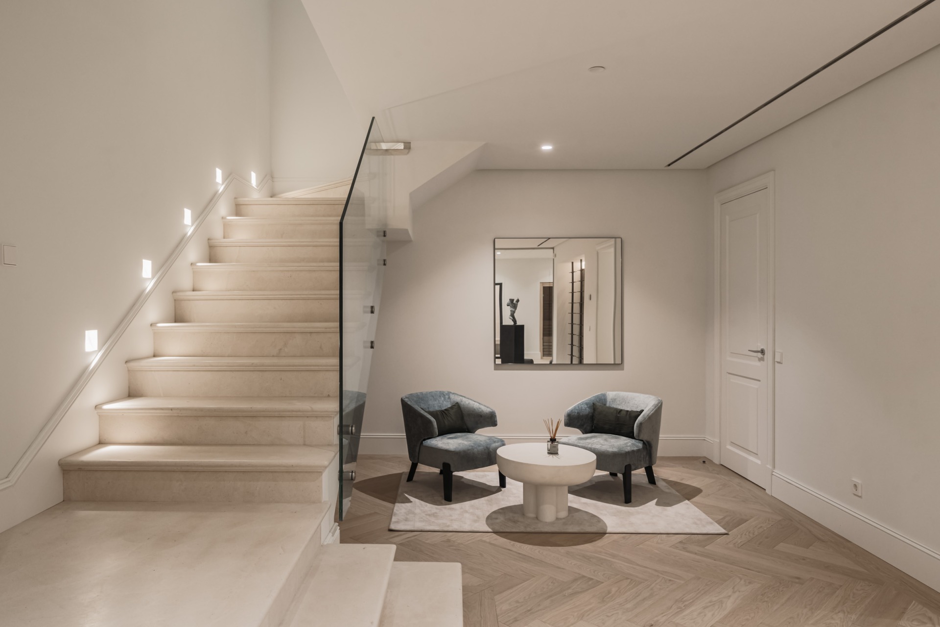 Villa Valora: elegancia clásica y comodidad moderna en La Cerquilla, Nueva Andalucía. | Image 34