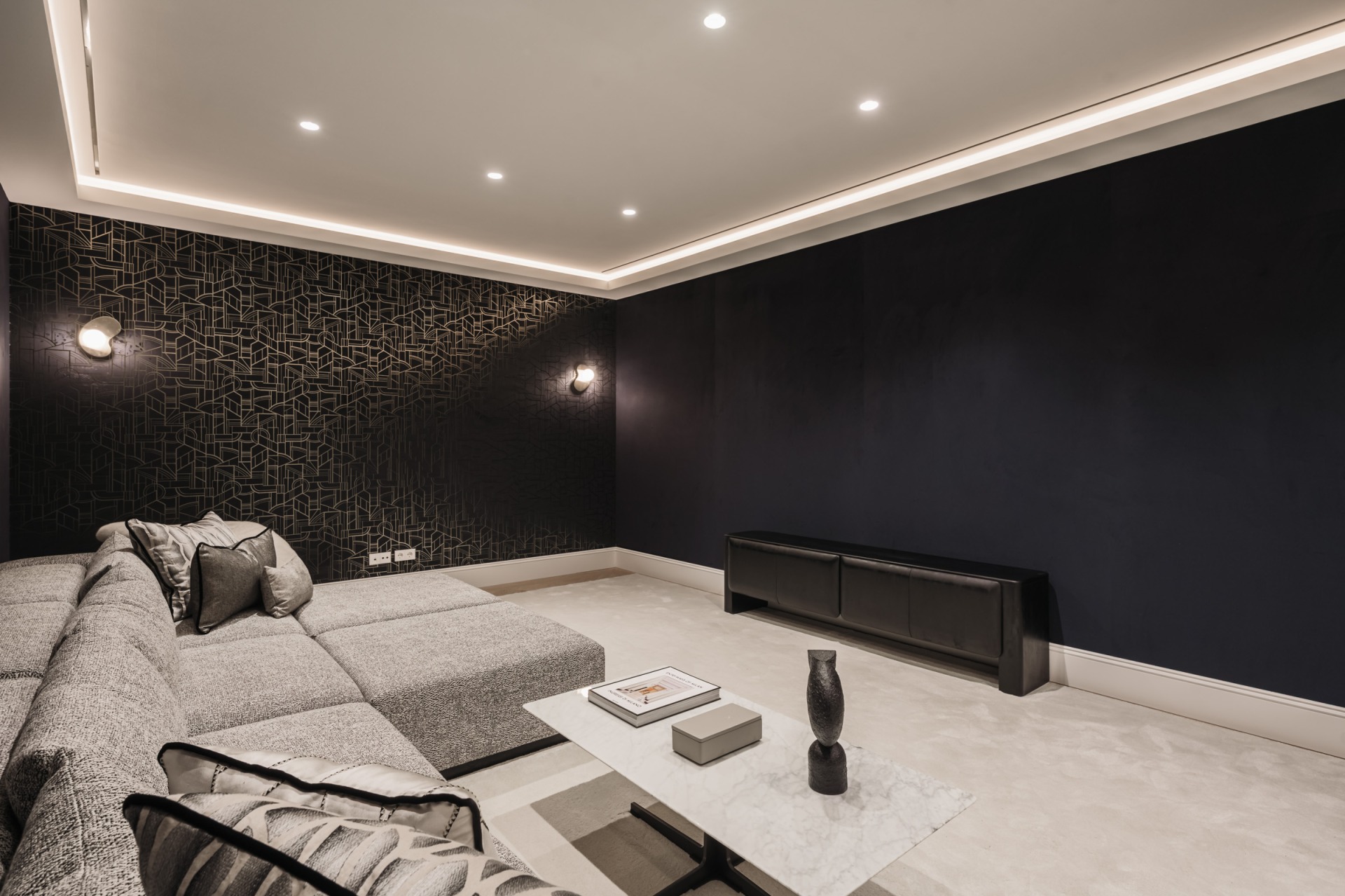 Villa Valora: elegancia clásica y comodidad moderna en La Cerquilla, Nueva Andalucía. | Image 37