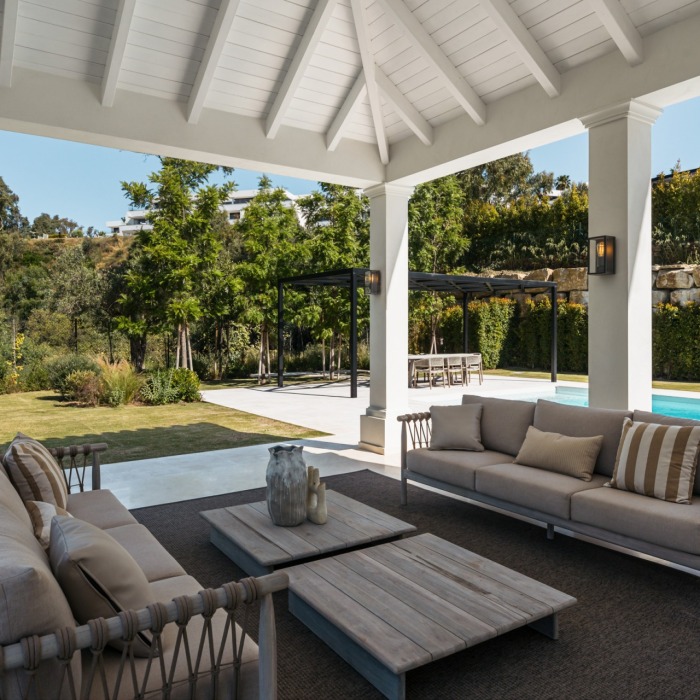 Villa Valora – Classical Elegance and Modern Comfort in La Cerquilla, Nueva Andalucía | Image 3