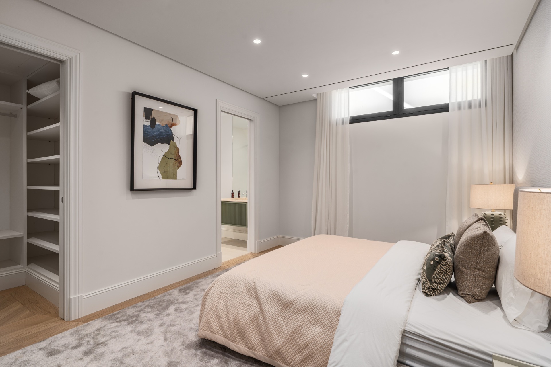 Villa Valora: elegancia clásica y comodidad moderna en La Cerquilla, Nueva Andalucía. | Image 39