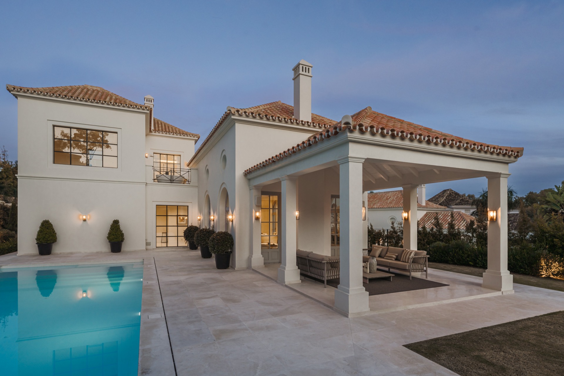 Villa Valora: elegancia clásica y comodidad moderna en La Cerquilla, Nueva Andalucía. | Image 48