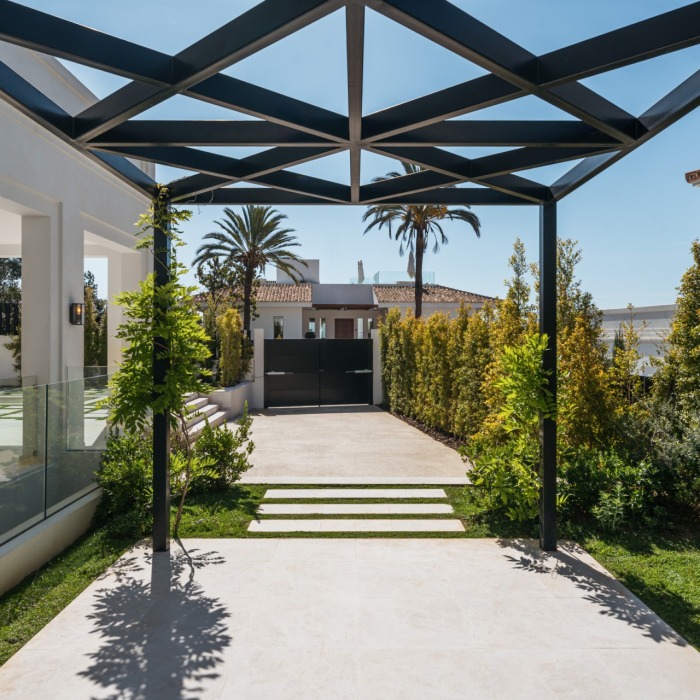 Villa Valora – Classical Elegance and Modern Comfort in La Cerquilla, Nueva Andalucía | Image 8