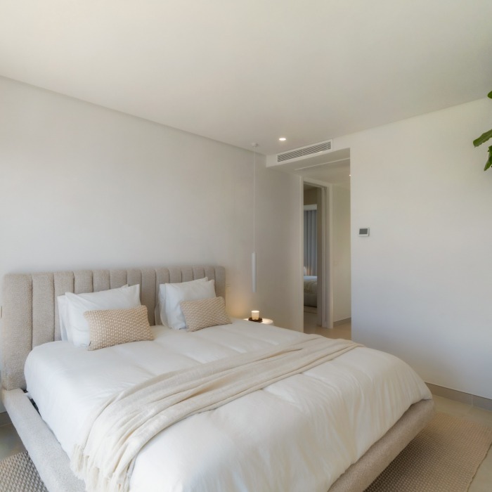 Stunning Duplex Penthouse with private pool and panoramic views in La Quinta, Benahavis | Image 8