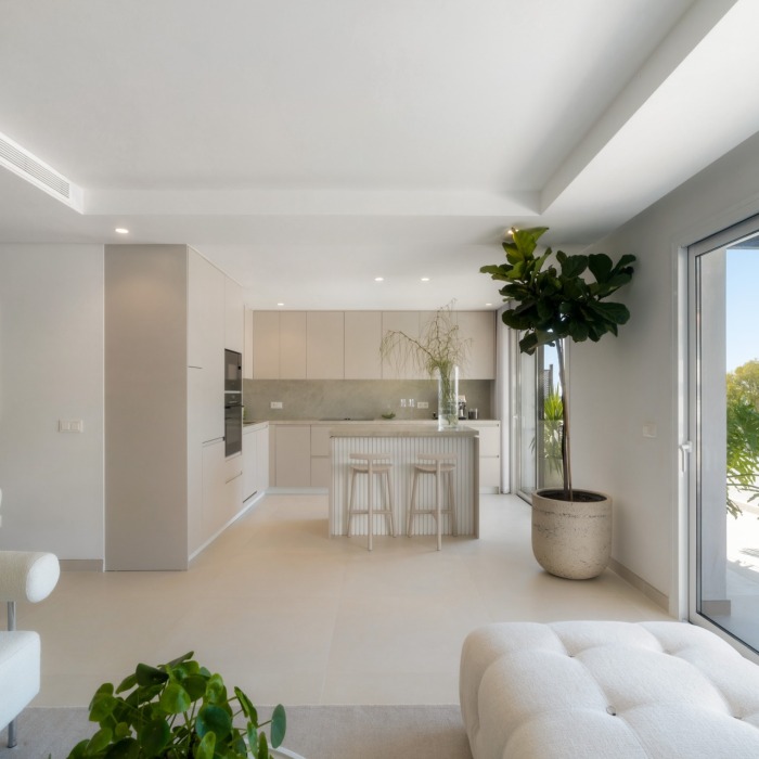 Stunning Duplex Penthouse with private pool and panoramic views in La Quinta, Benahavis | Image 13