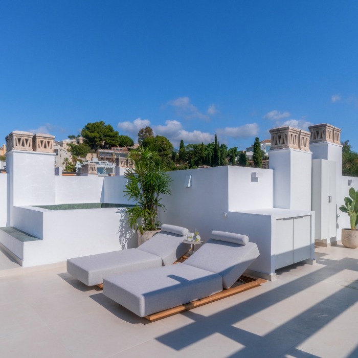 Stunning Duplex Penthouse with private pool and panoramic views in La Quinta, Benahavis | Image 28