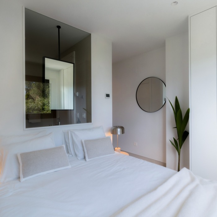 Stunning Duplex Penthouse with private pool and panoramic views in La Quinta, Benahavis | Image 17
