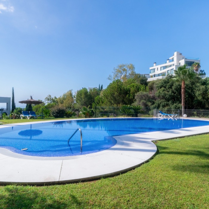 Stunning Duplex Penthouse with private pool and panoramic views in La Quinta, Benahavis | Image 32