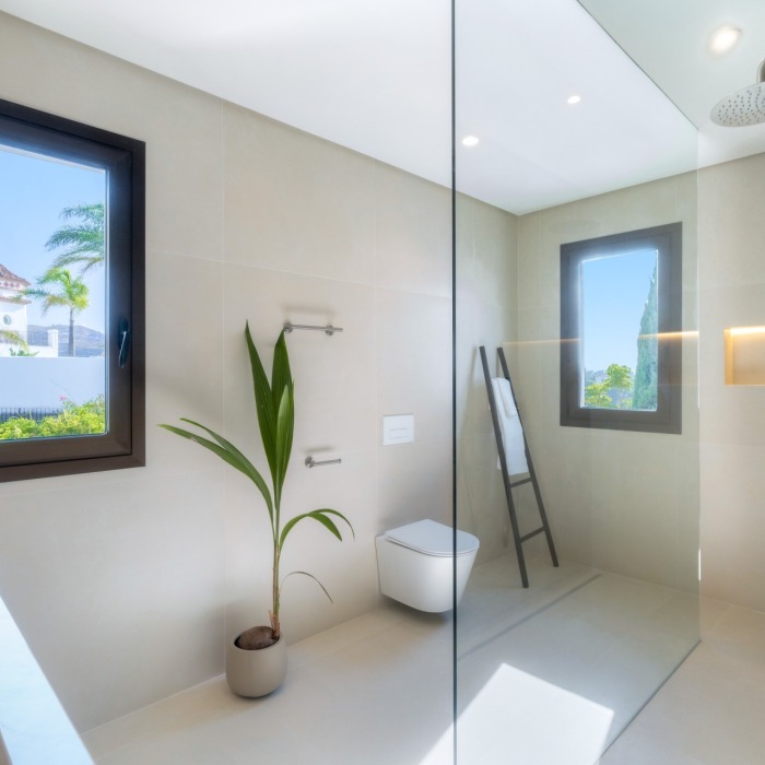 Stunning Duplex Penthouse with private pool and panoramic views in La Quinta, Benahavis | Image 4