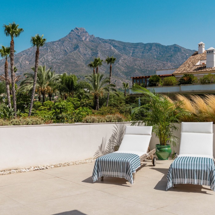 Ático Estelle: precioso dúplex totalmente renovado en la Milla de Oro de Marbella | Image 9