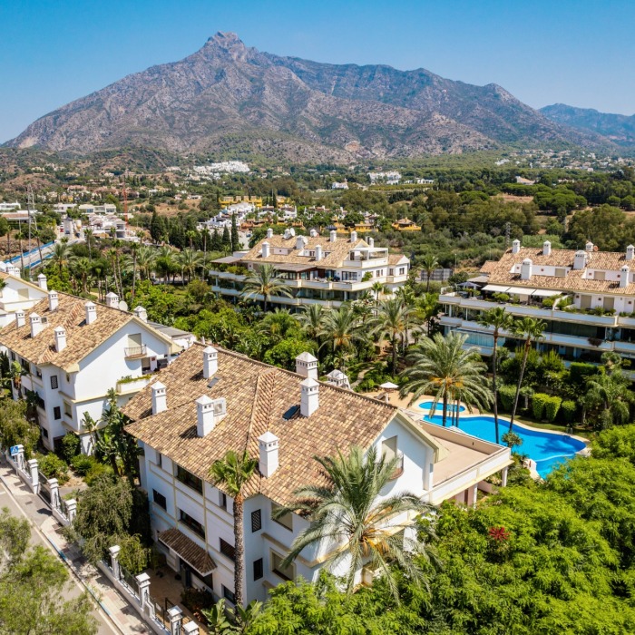 Ático Estelle: precioso dúplex totalmente renovado en la Milla de Oro de Marbella | Image 27