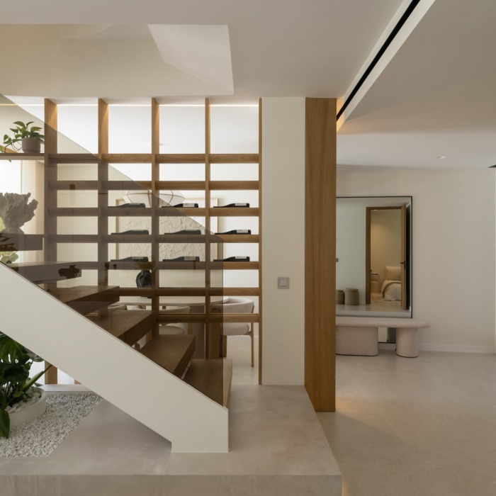 Sensational 4-bedroom, 4-bathroom townhouse in the heart of Aloha, Nueva Andalucía | Image 45
