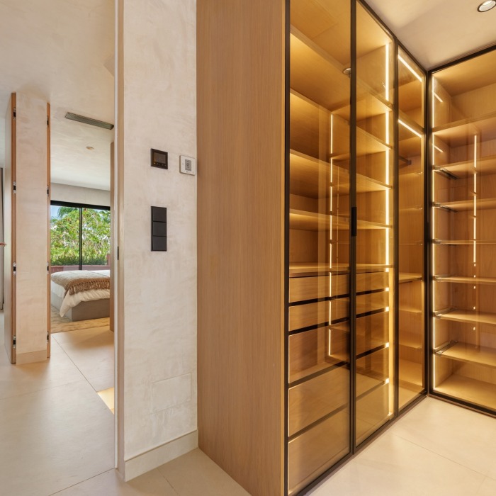 Townhouse in Altos de Puente Romano, Marbella Golden Mile | Image 17