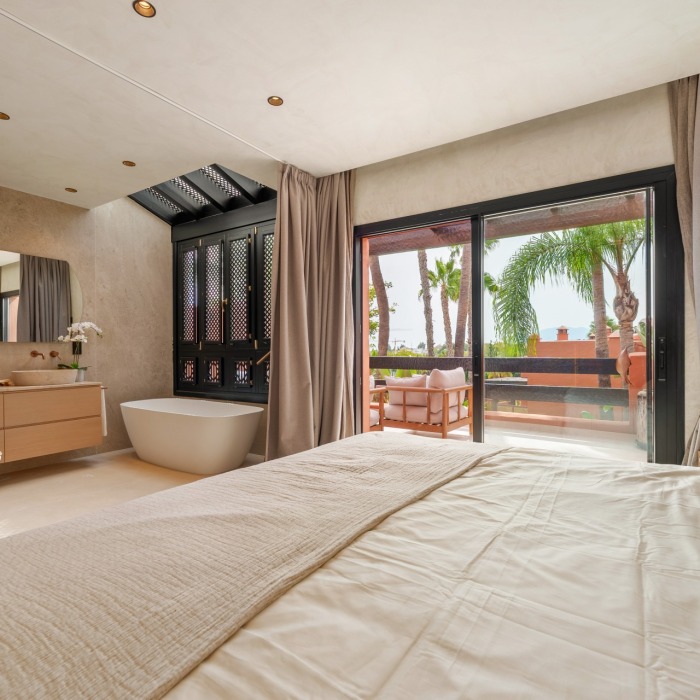 Townhouse in Altos de Puente Romano, Marbella Golden Mile | Image 19