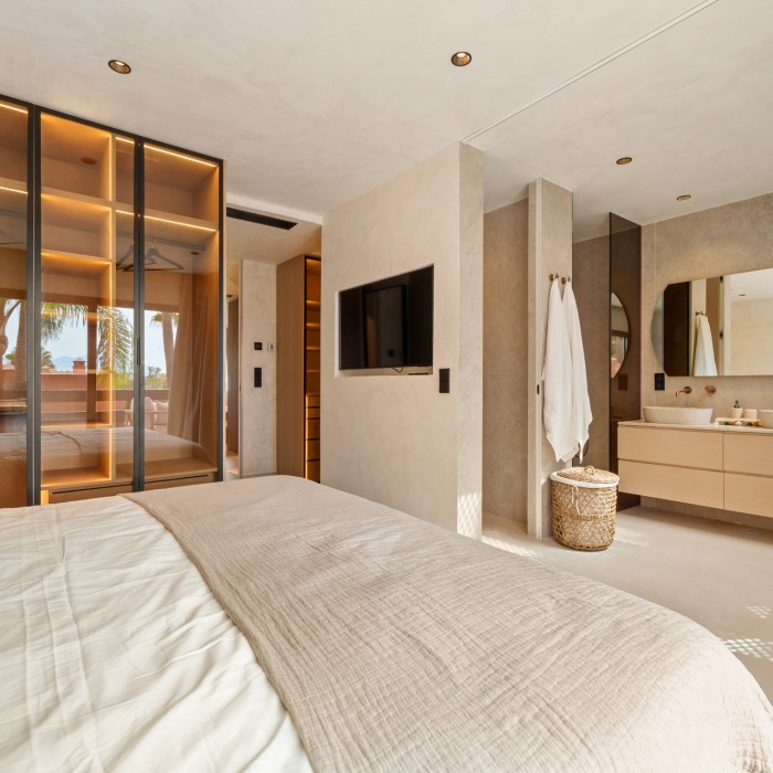 Townhouse in Altos de Puente Romano, Marbella Golden Mile | Image 21